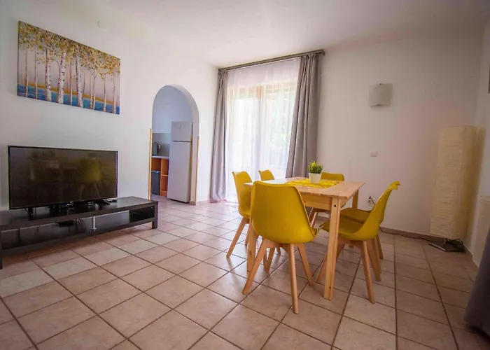 In 19093 * Balatonlelle